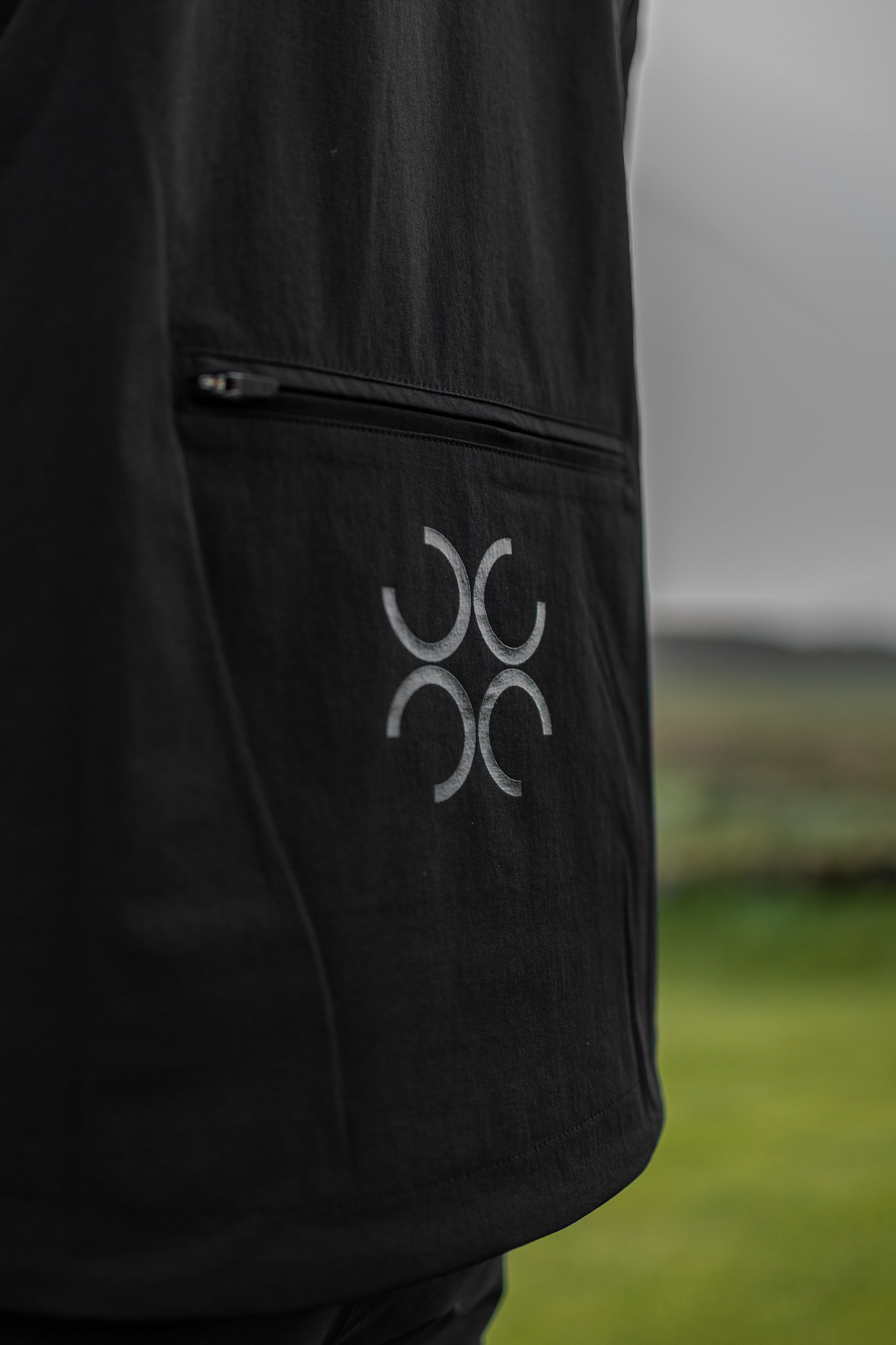 Cadence Windshirt - Black